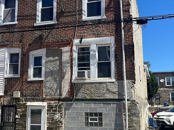 3rd image of 4634 Fernhill Rd