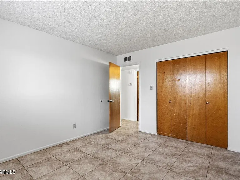 1321 E Carol Ave #3 — Photo 9