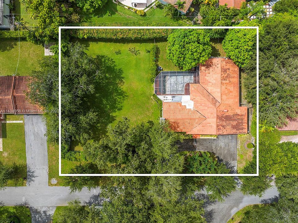 1st image of 700 Catalonia Ave