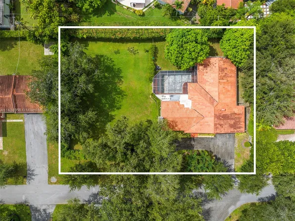 700 Catalonia Ave, Coral Gables, FL 33134