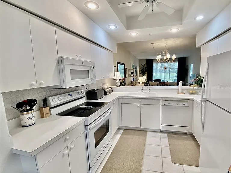 9590 High Gate Dr #1915 — Photo 5