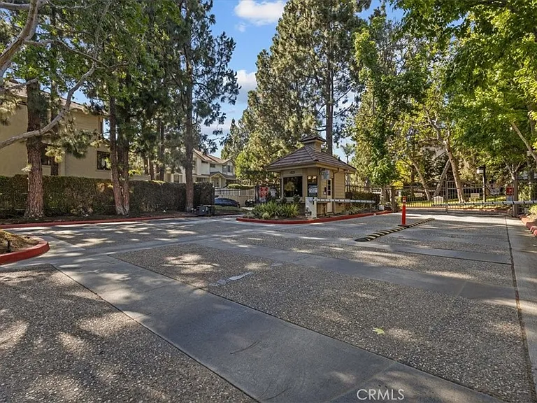 2621 Plaza Del Amo #504 — Photo 30