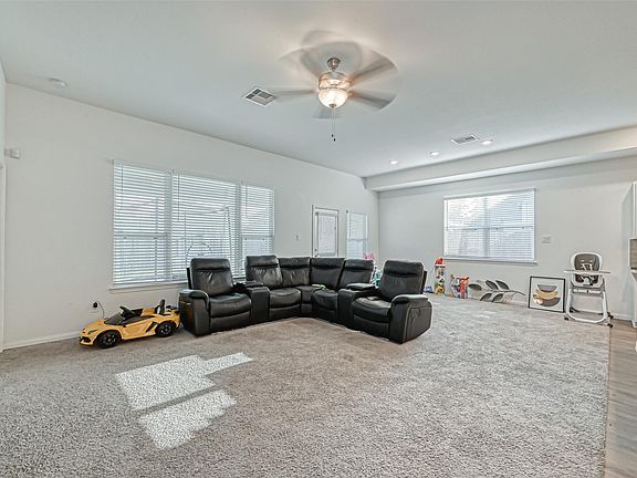 3rd image of 9435 Klein Ln