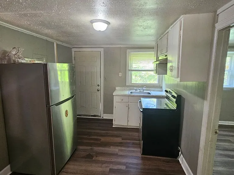 2206 Roosevelt Dr — Photo 4