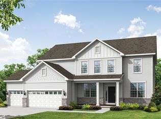 32000 Liberty Rose Dr, Avon Lake, OH 44012