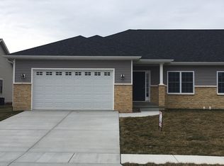 4516 Castle Pines Dr, Springfield, IL 62711