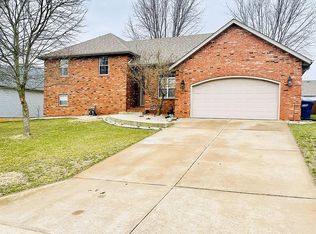446 Bailiwick Dr, Rogersville, MO 65742