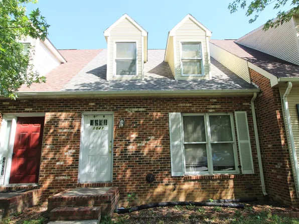 1047 Blue Ridge Dr, Harrisonburg, VA 22802