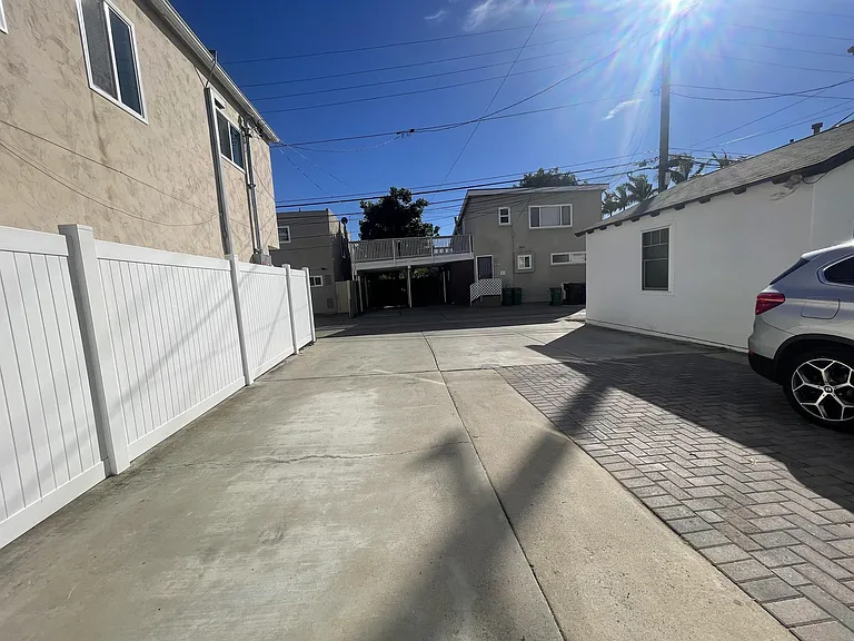 945 Thomas Ave — Photo 31