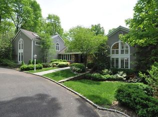 17 Wildlife Run, New Vernon, NJ 07976