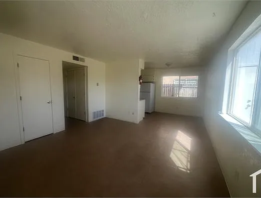 127 Garcia St NE #B — Photo 2