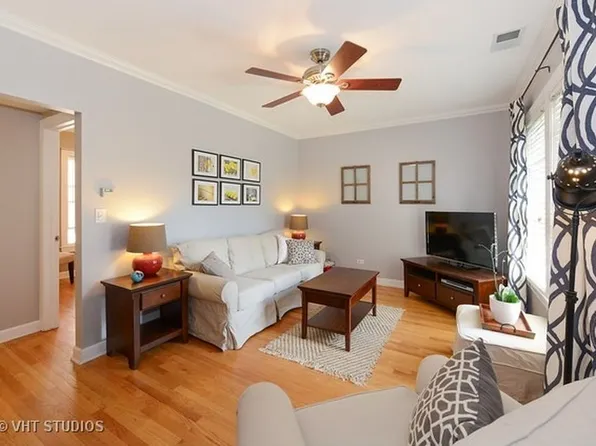 638 W Roscoe St #1, Chicago, IL 60657