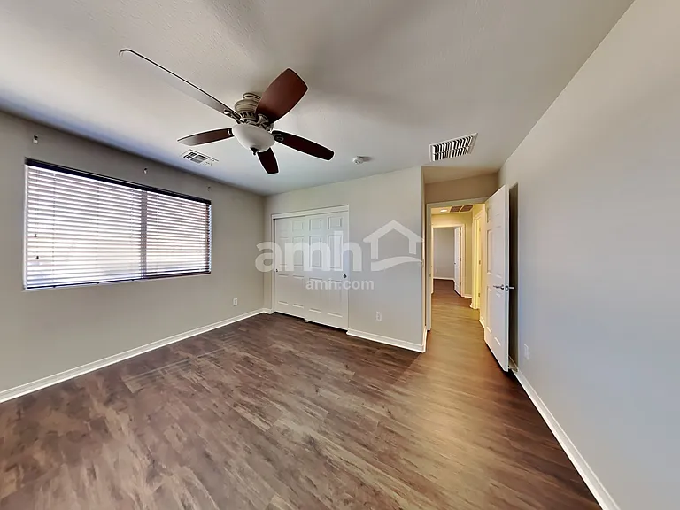 2542 W Cordia Ln — Photo 16