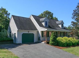 6 Acorn St, Bellingham, MA 02019