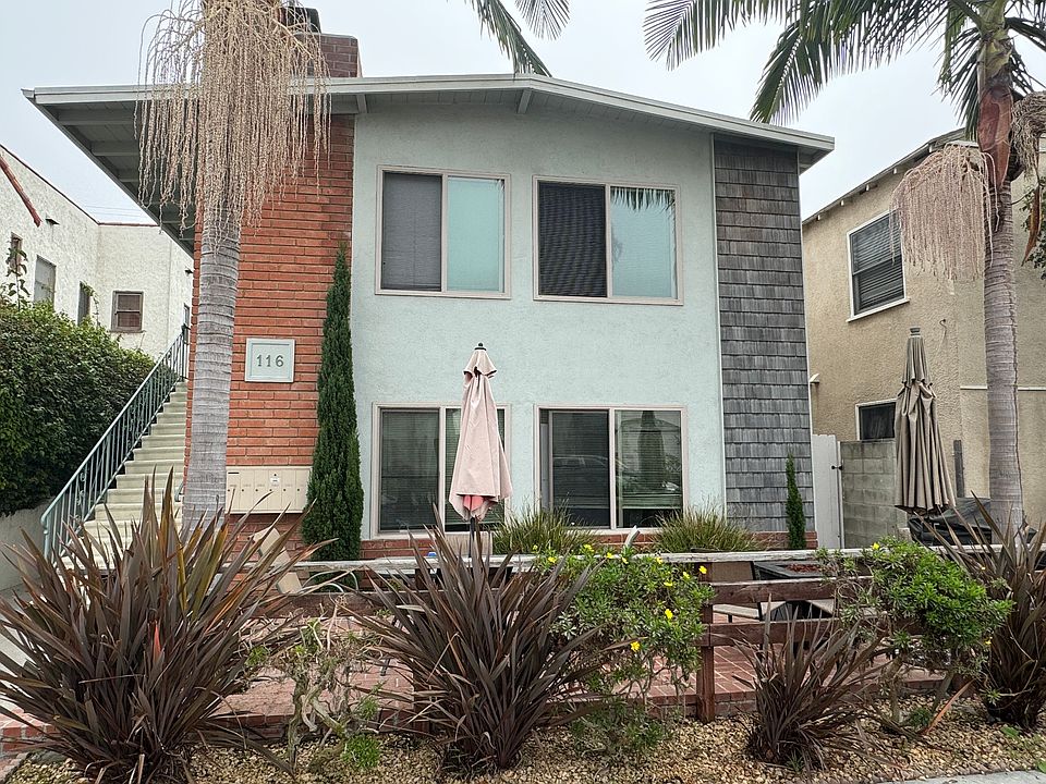 View of the front the building.