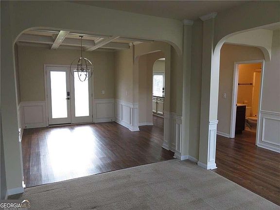 5th image of 645 Vendella Cir