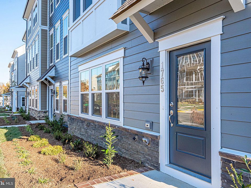 1765 Autumn Maple Leaf Dr, Dumfries, VA 22026 Zillow