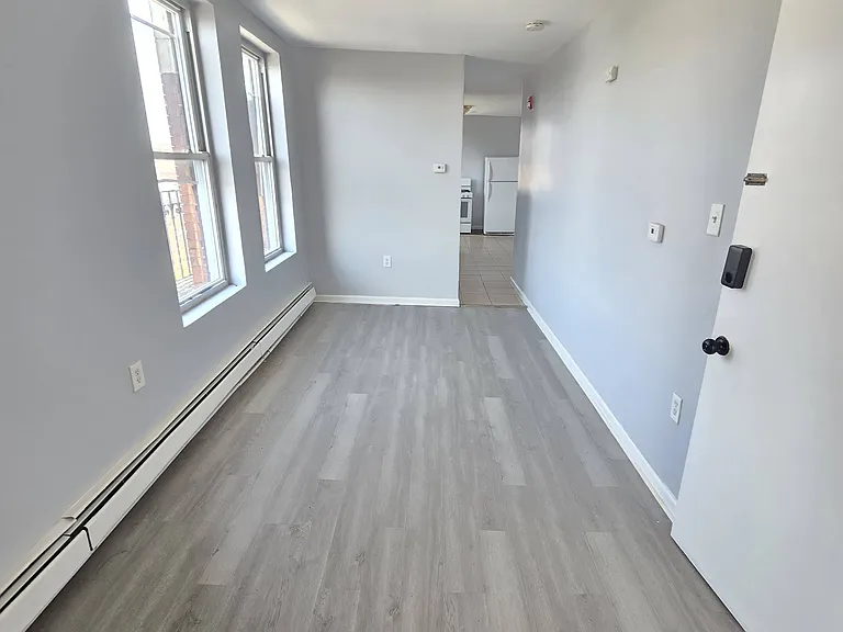 95 16th Ave #3RA — Photo 4