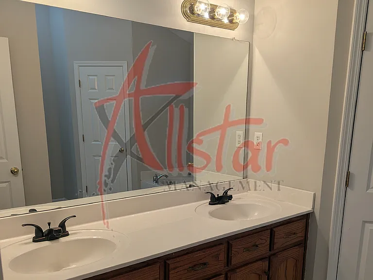 947 Clubhouse Dr — Photo 12