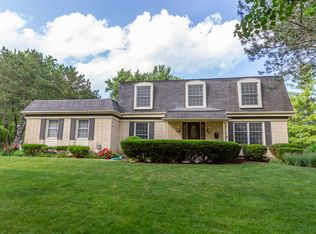 1304 W Whytecliff Rd, Palatine, IL 60067