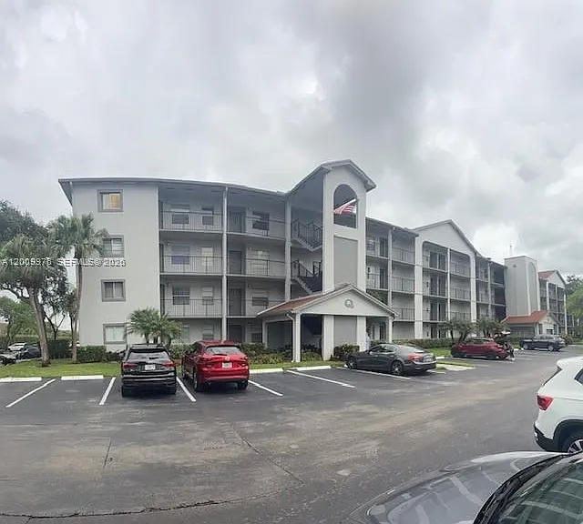 1400 SW 124th Ter #302Q — Photo 1