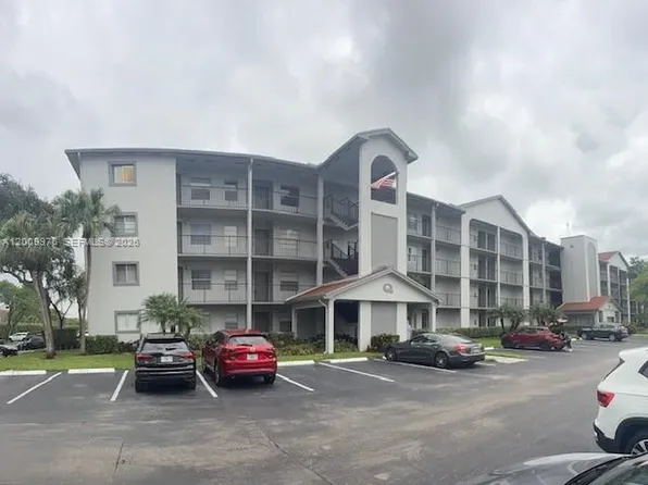 1400 SW 124th Ter APT 302Q, Pembroke Pines, FL 33027