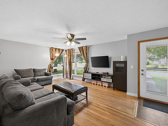 5th image of 1791 Atlantic St