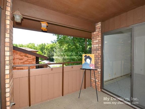 3rd image of 7009 N Green Bay Ave APT D