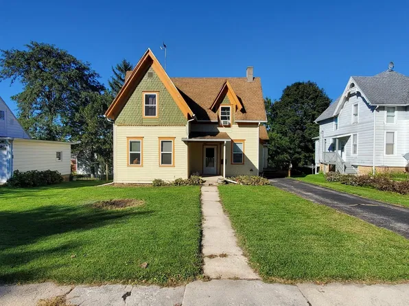 816 Keep St, Darlington, WI 53530