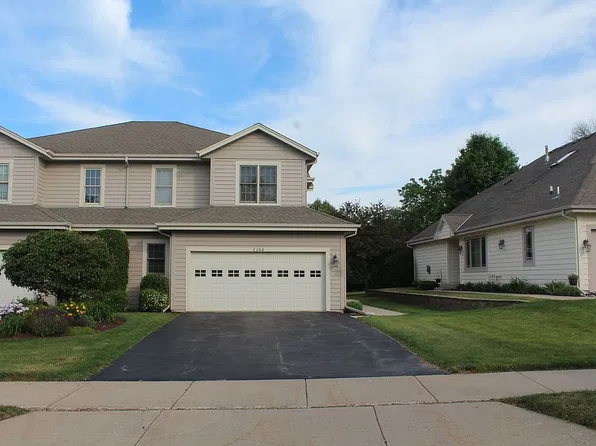 2106 Mount Vernon Dr Unit 127, Waukesha, WI 53188