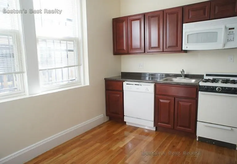 15 Lothian Rd #102 — Photo 1