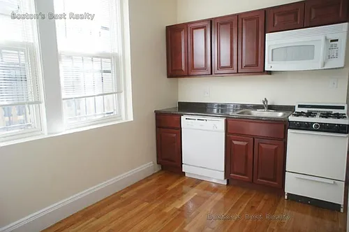 15 Lothian Rd #102 Photo 1
