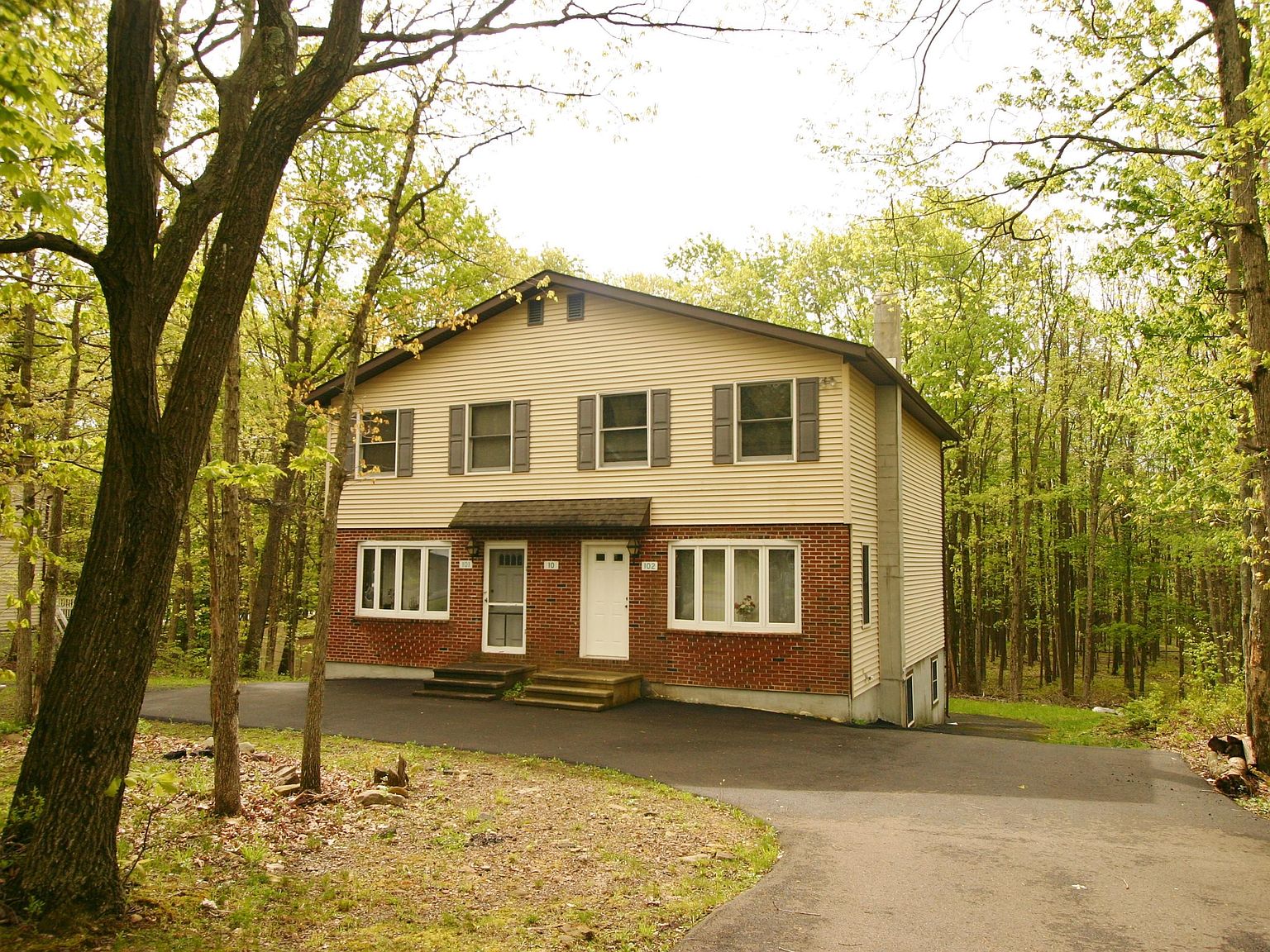 10 Mountain Dr, Mount Pocono, PA 18344 Zillow