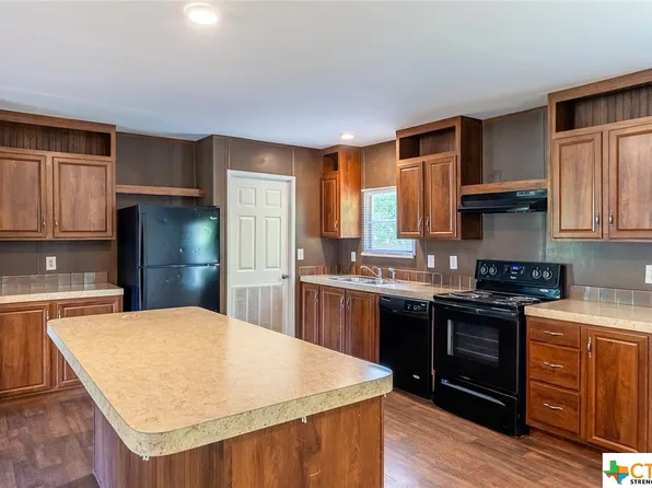 558 Woodcreek Cir, Mc Queeney, TX 78123