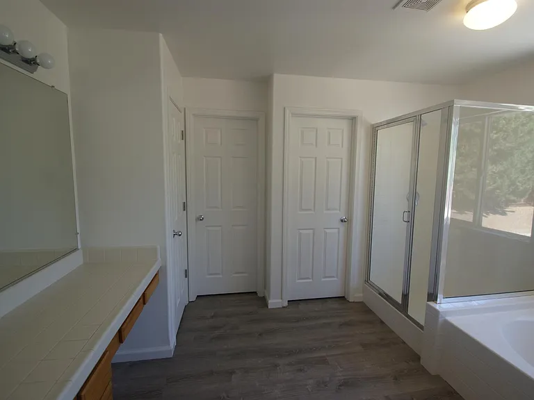 3998 Kings Row — Photo 11