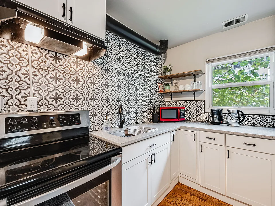 N Downing St