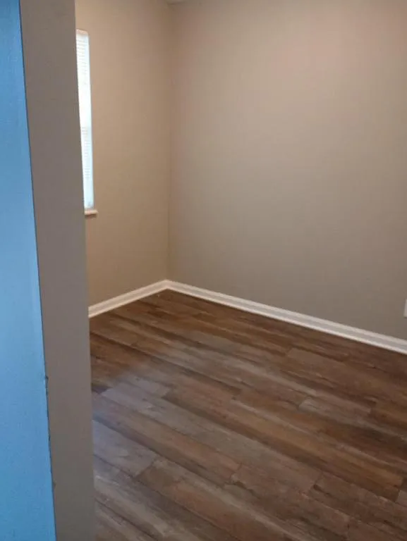 2345 Green River Rd — Photo 3