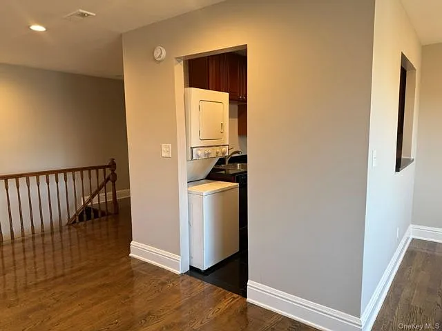 140 McGlynn Pl — Photo 6
