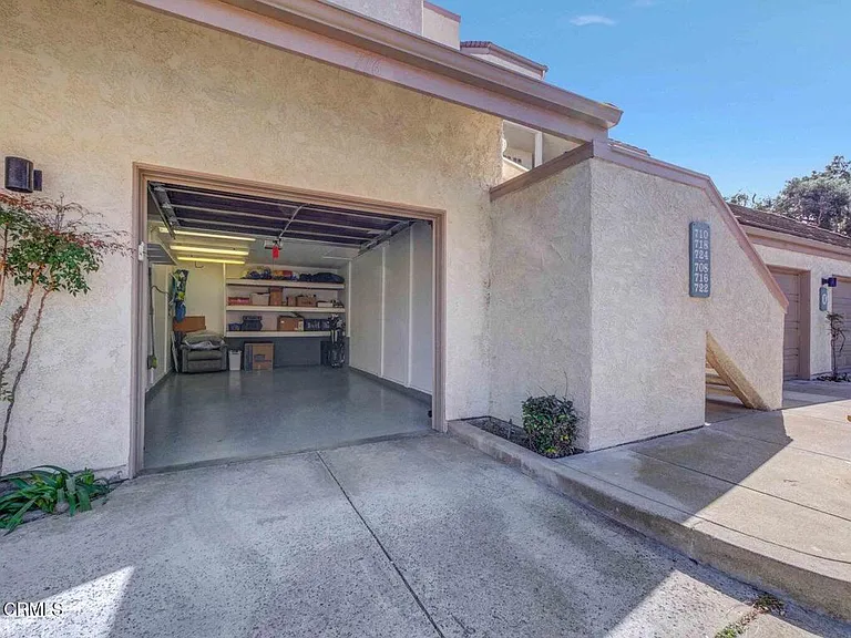 716 Island View Cir — Photo 34