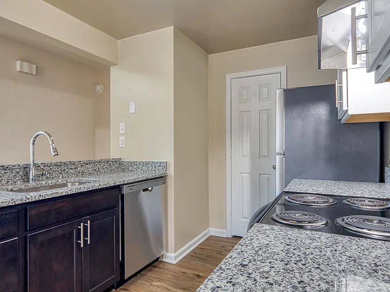 Summer Station Apartments Where Comfort Meets Coastal Living — Photo 176