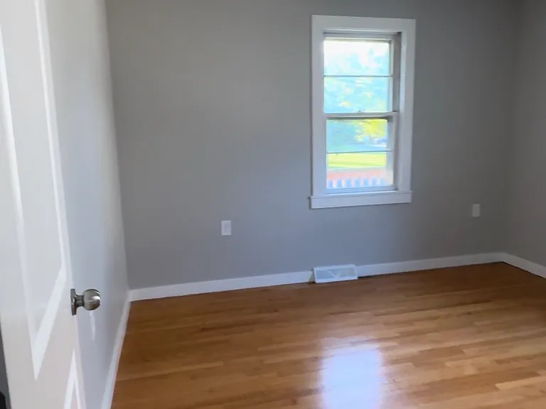 220 Chestnut St — Photo 7