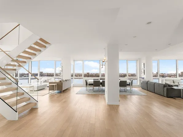 635 W 42nd St APT 27A, New York, NY 10036