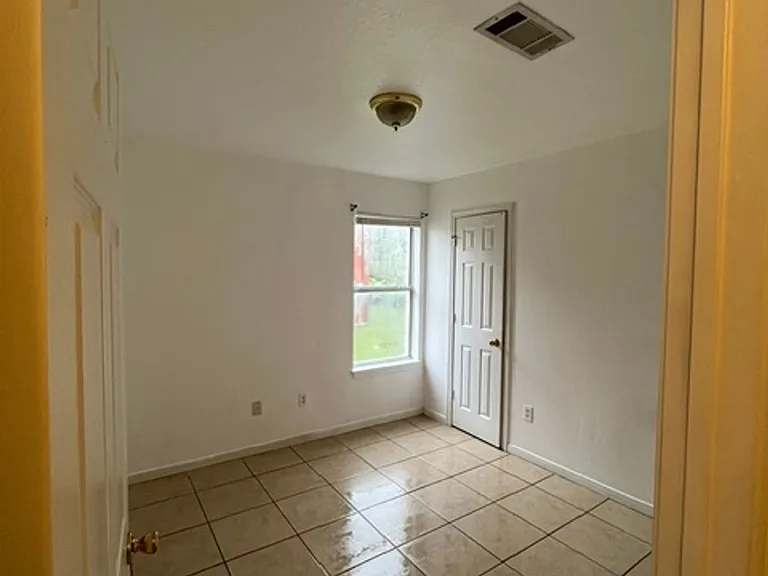 3001 Cantabrian Dr #A — Photo 3