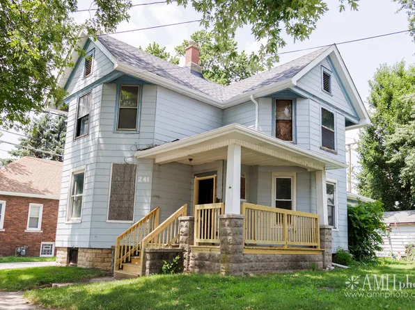 241 W Hickory St, Kankakee, IL 60901