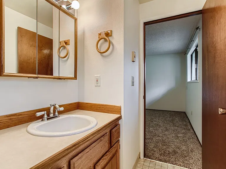 5203 Ogden Ct #B — Photo 16