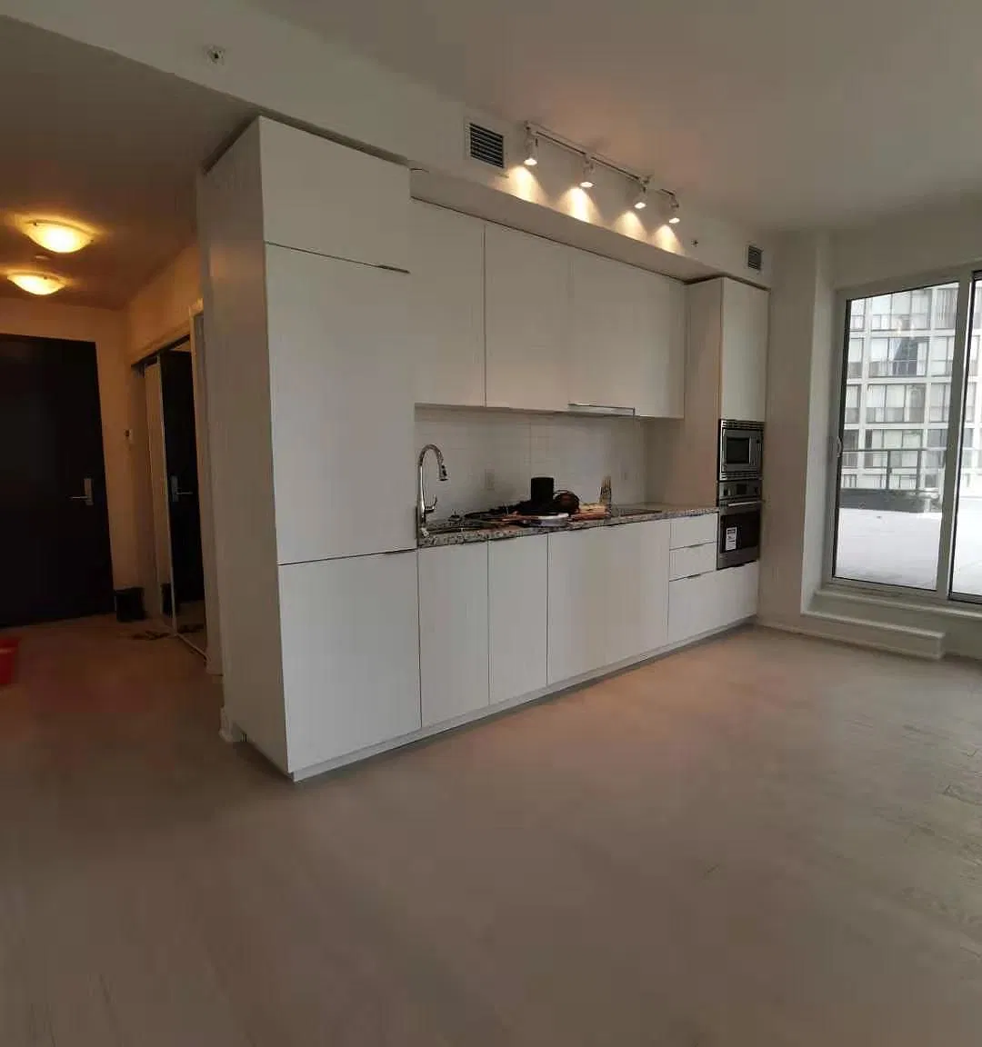 2 bed, $3,200 — Photo 1