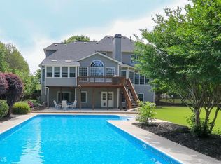 100 Grouse Point, Fayetteville, GA 30215