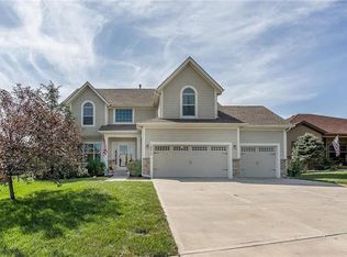 18415 W 193rd St, Spring Hill, KS 66083