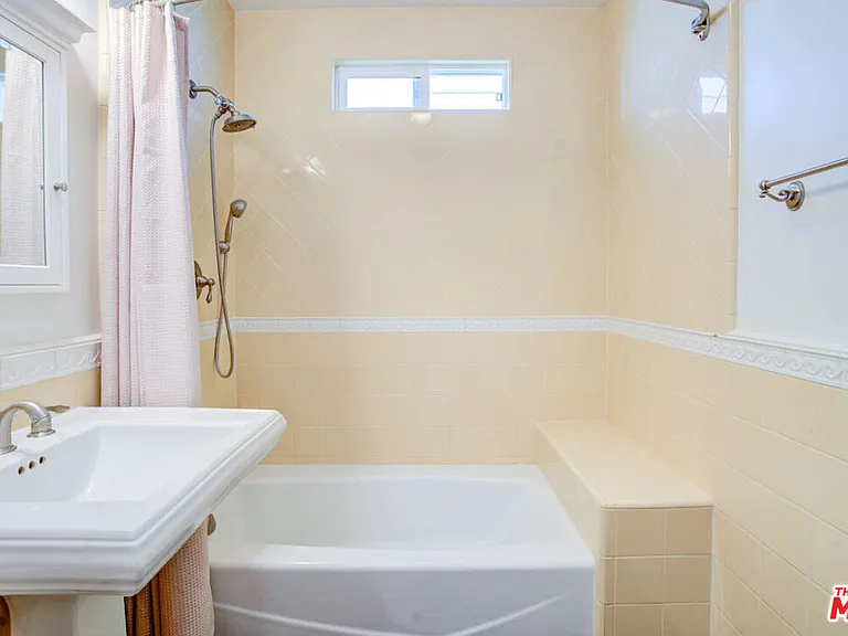 1212 Pine St — Photo 19