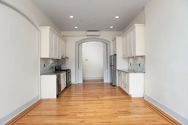 Sold by WorldWide Homes, Inc. | media 5